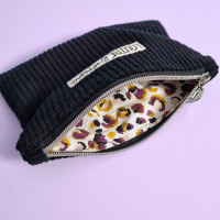 Pochette velours côtelé - noir et féline